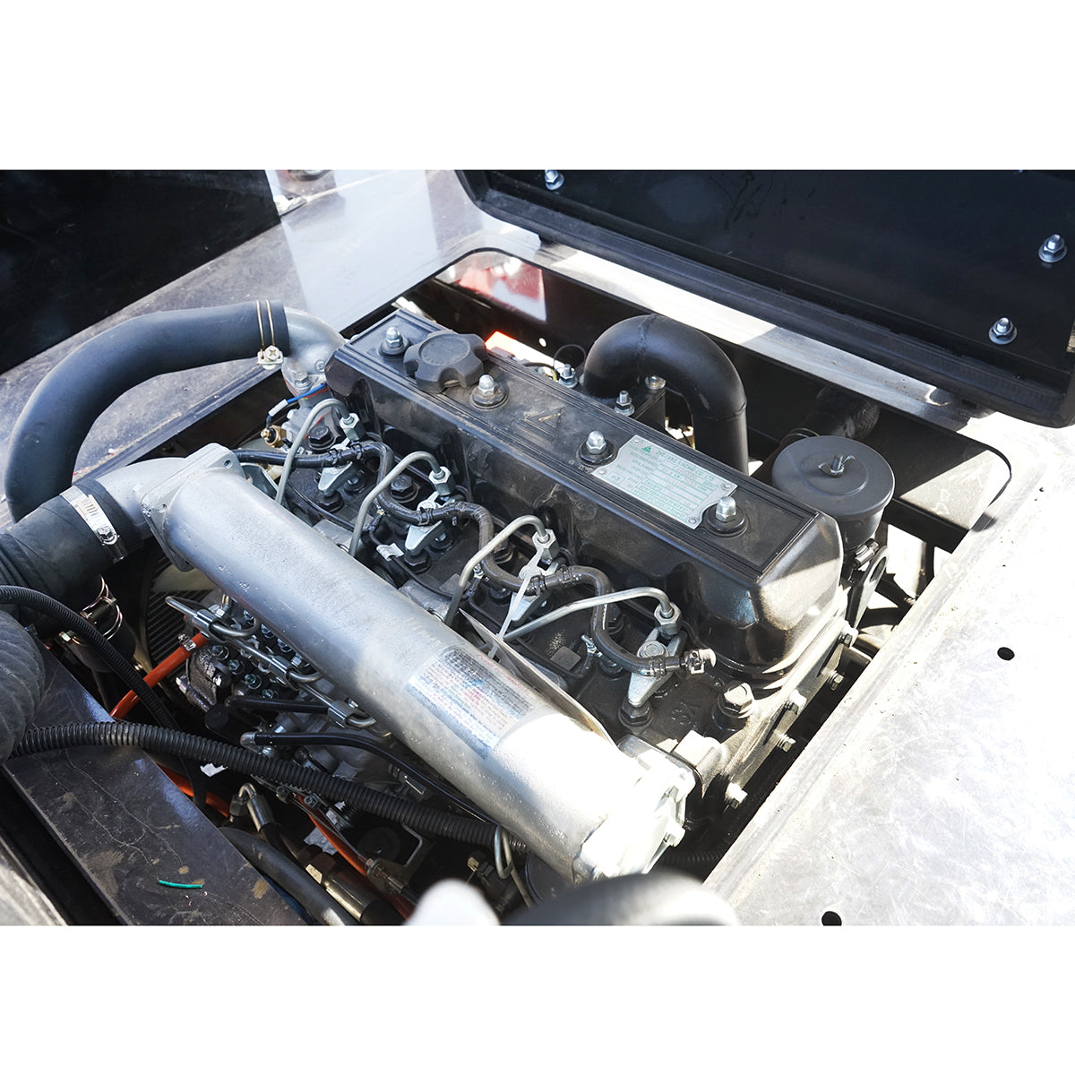 Bulldozer 3.5T, diesel engine 36.8kW, 2400RPM, 5600x1680x2730mm