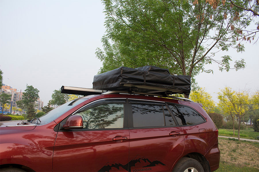 Waterproof car tent for 2 people, attachment to the ceiling with a platform and ladder