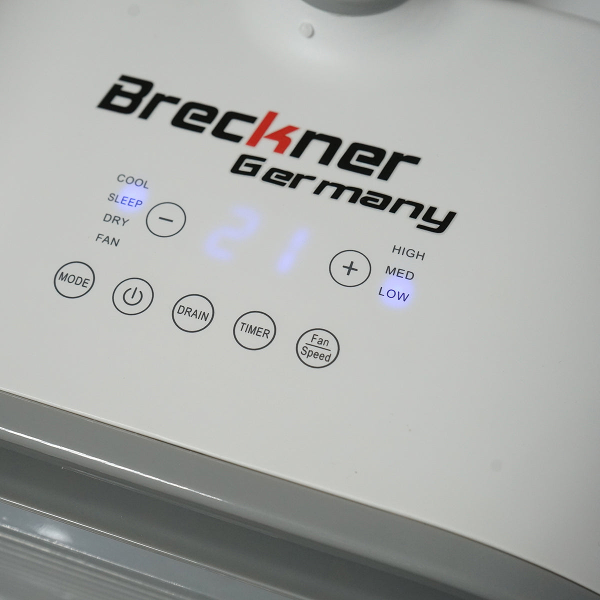 Portable air conditioner 4777 BTU, 600W, 12V-24V-220V with dehumidification function, ventilation, remote control, sleep mode, installation kit included Breckner Germany