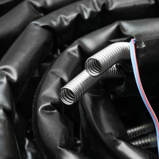 20m double stainless steel pipe DN16-3/4 corrugated, flexible, insulated with cable for temperature sensor for residential solar installations.