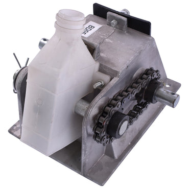 Fertilization box assembled with thick chain