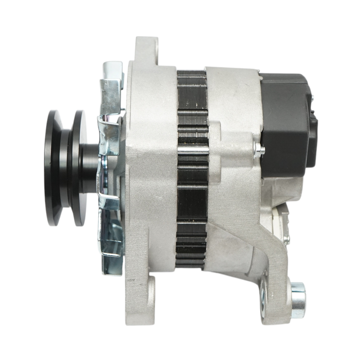 14V/65A alternator for Deutz, Case IH, Massey Ferguson, New Holland OEM code 99457074, 1530354C1, 294393200, 294393700, 395250A1, 405078A1, 47134023, 500322671, 500322763