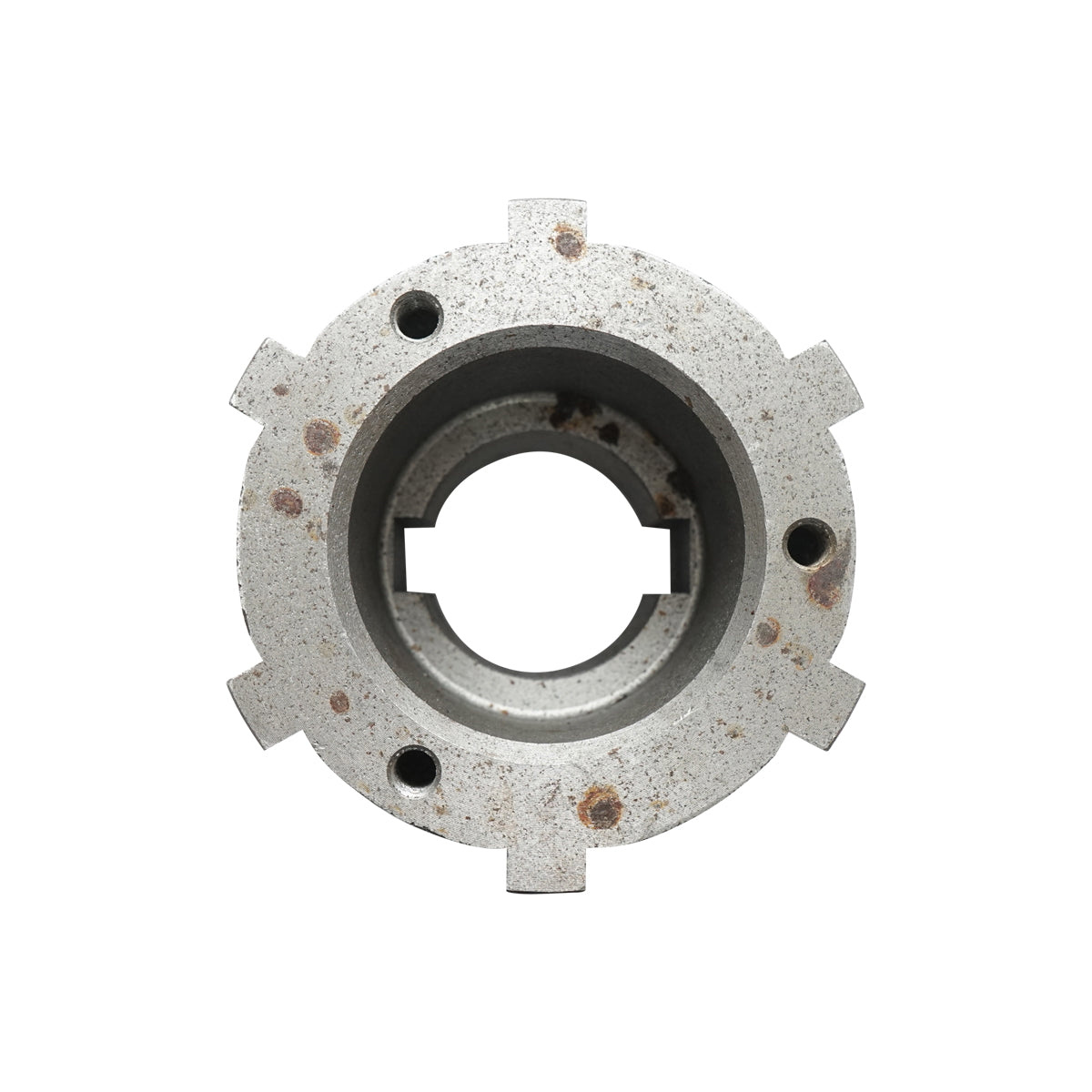 Clutch hub for forest tractor winch