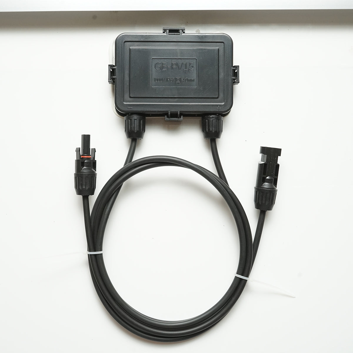 200W monocrystalline photovoltaic solar panel with MC4 connector 1290x760x30mm Breckner Germany