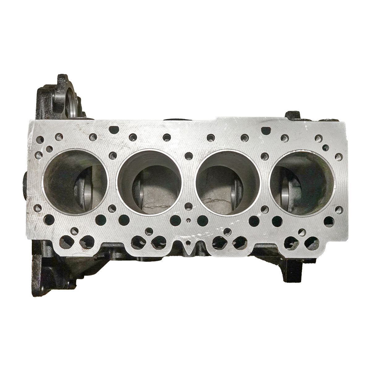 Engine block with oil seal Massey Ferguson OEM codes 3637377M91, 3641082M91, 4223781M91, 4225216M91, 3711315A, 3711345A, M7BA0225, ZZ50031, ZZ50038, ZZ50081, ZZ50224, ZZ50226