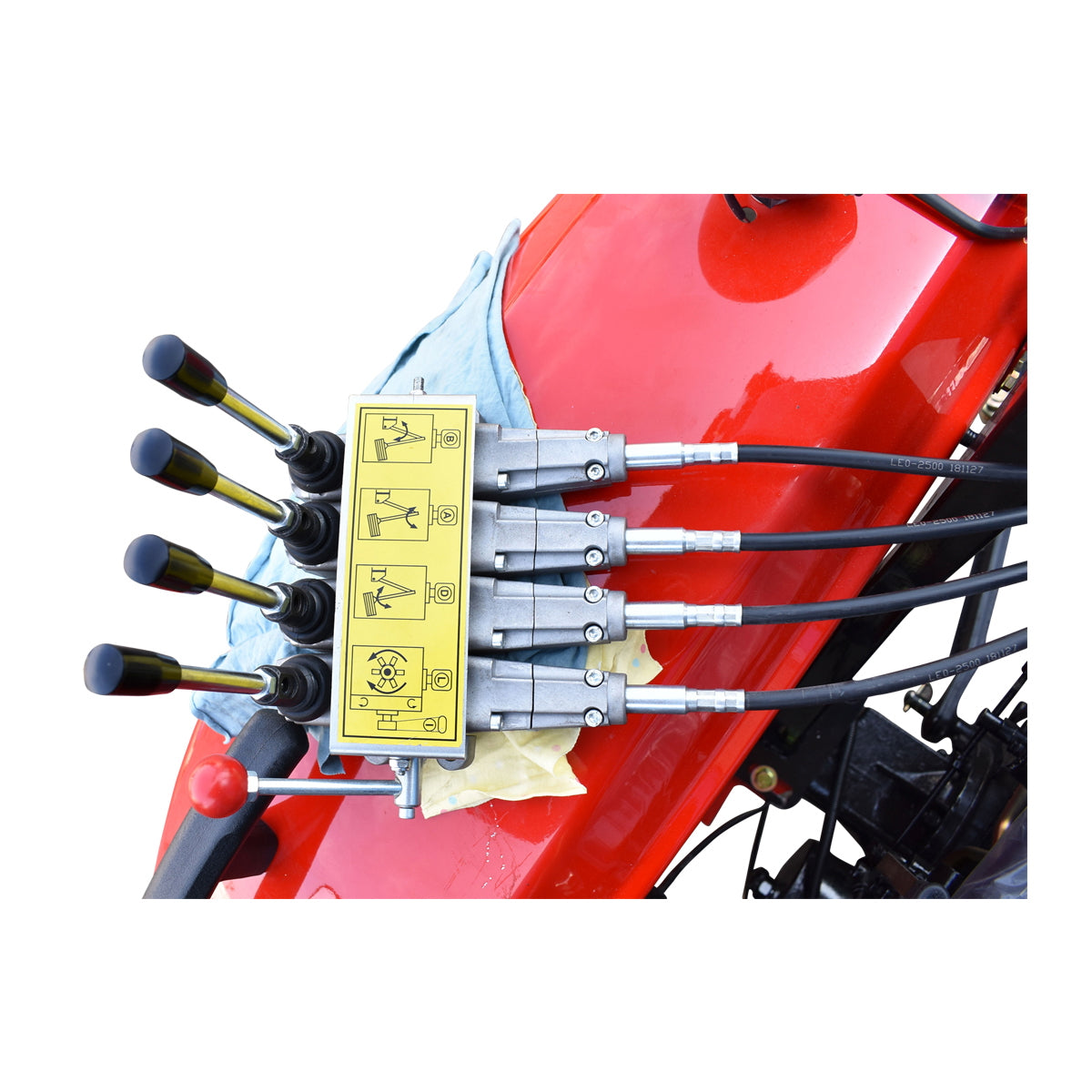 Articulated hydraulic arm mounted with 800mm choppers for hedge trimming