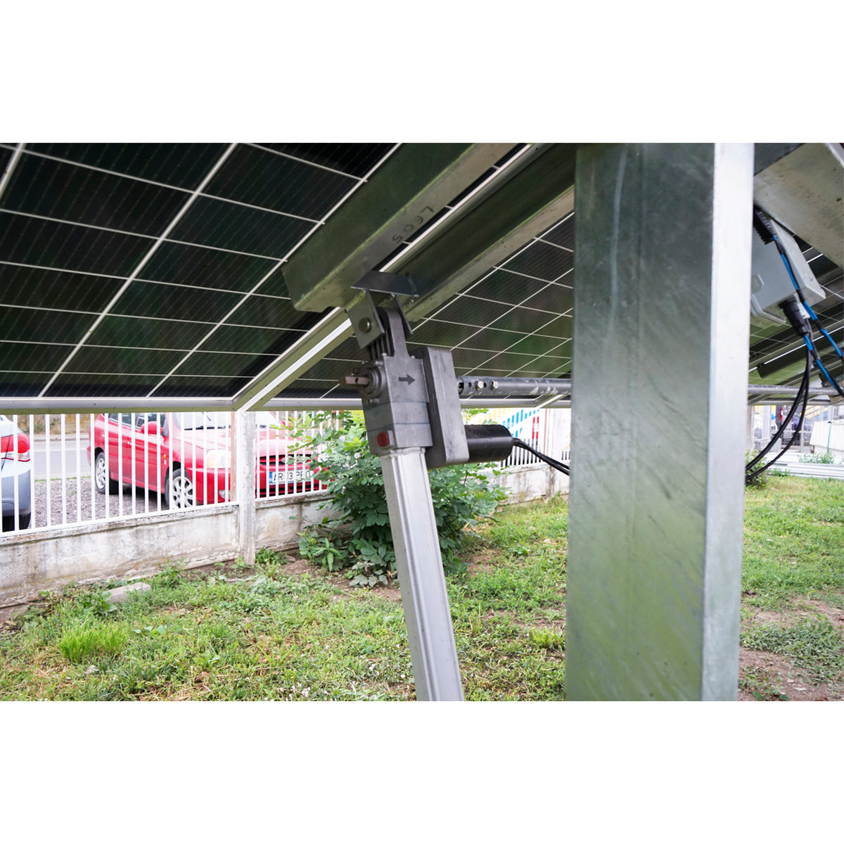 Complete mounting system, automatic solar tracker structure 14.75 KW, 1 row Breckner Germany