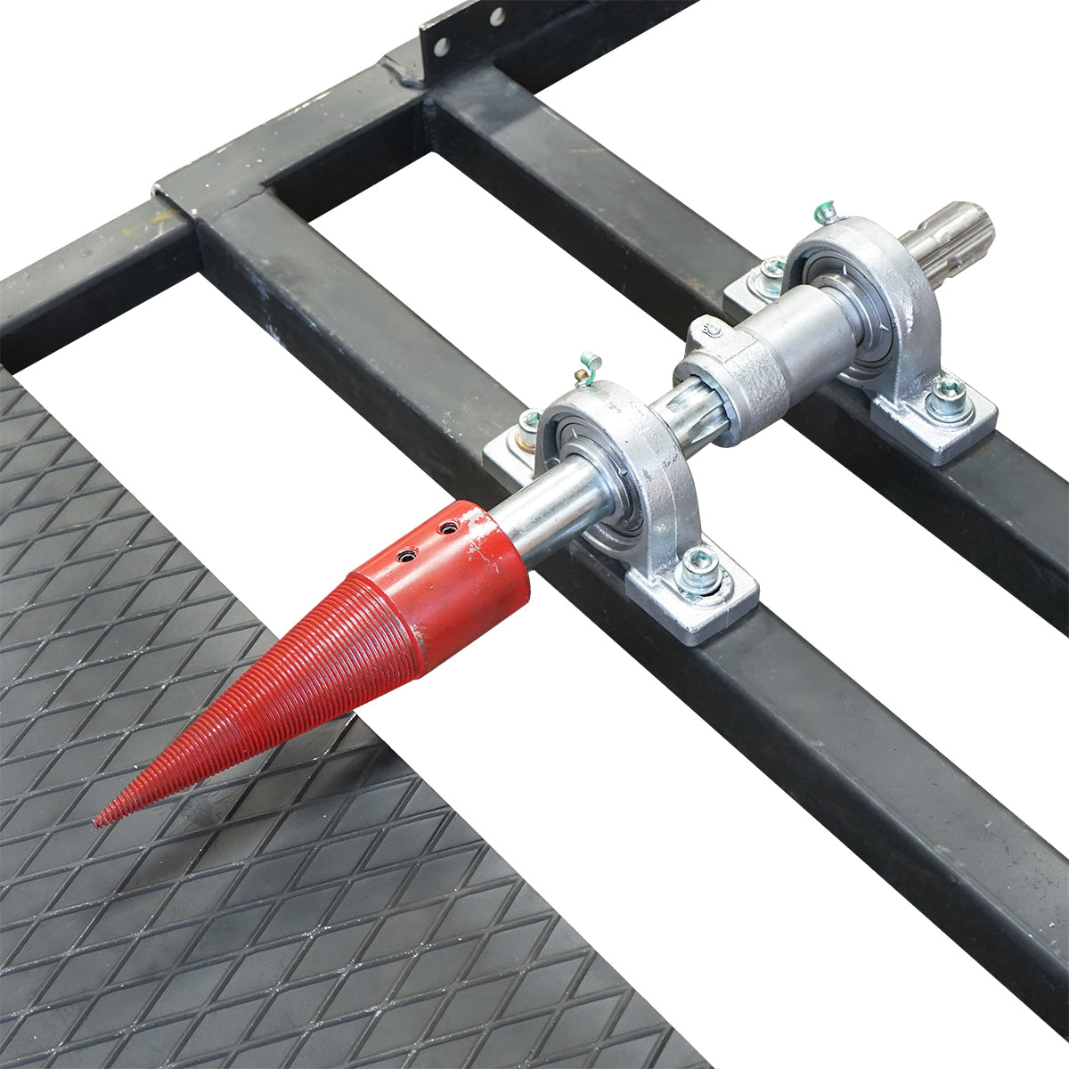 Wood splitter for tractor PTO shaft with 2 included conical chisels