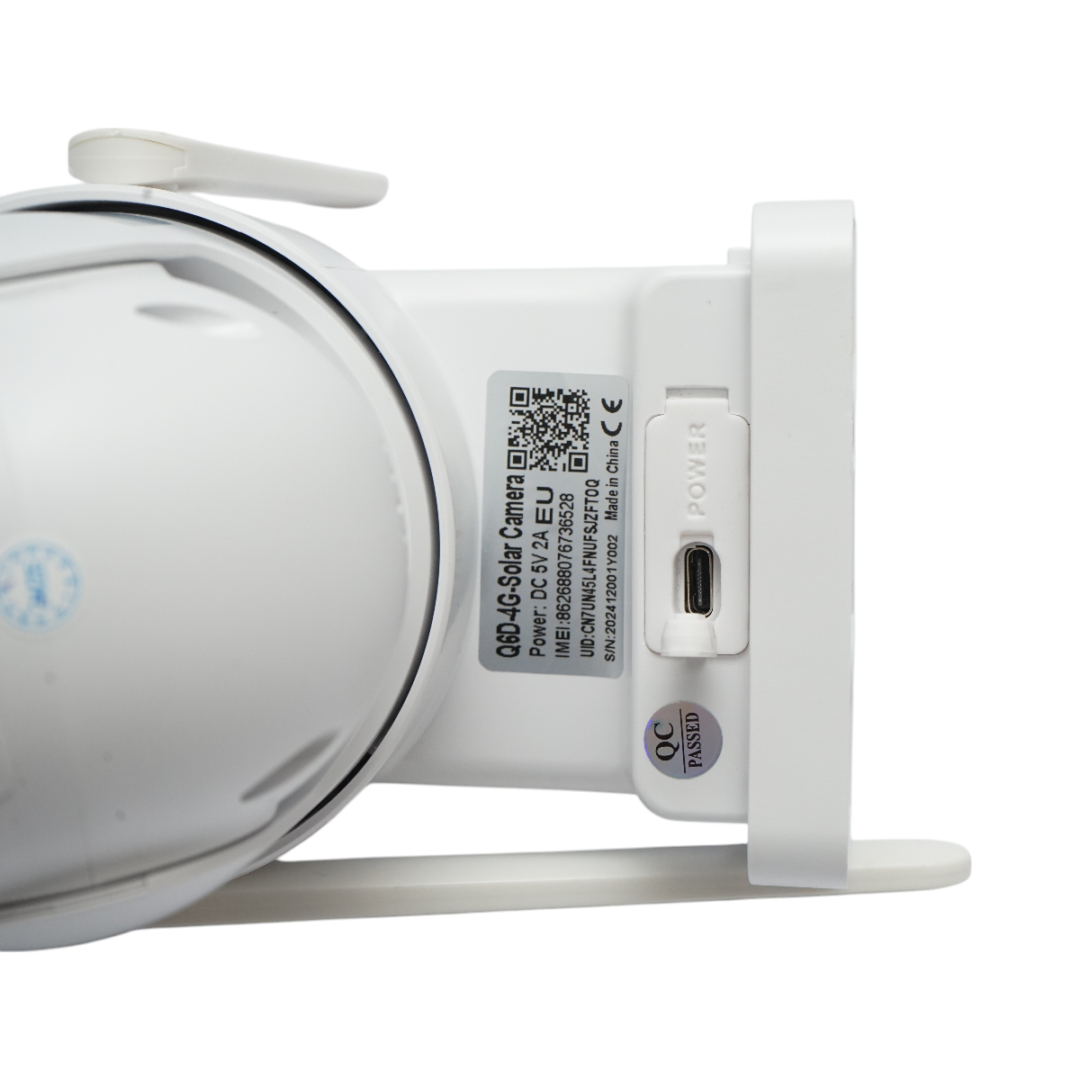 Surveillance camera with dual lens 3MP, 4G, 2.4 GHz WIFI with solar panel, 9000 mAh battery, PTZ control, human PIR detection, night vision, and Ubox application.