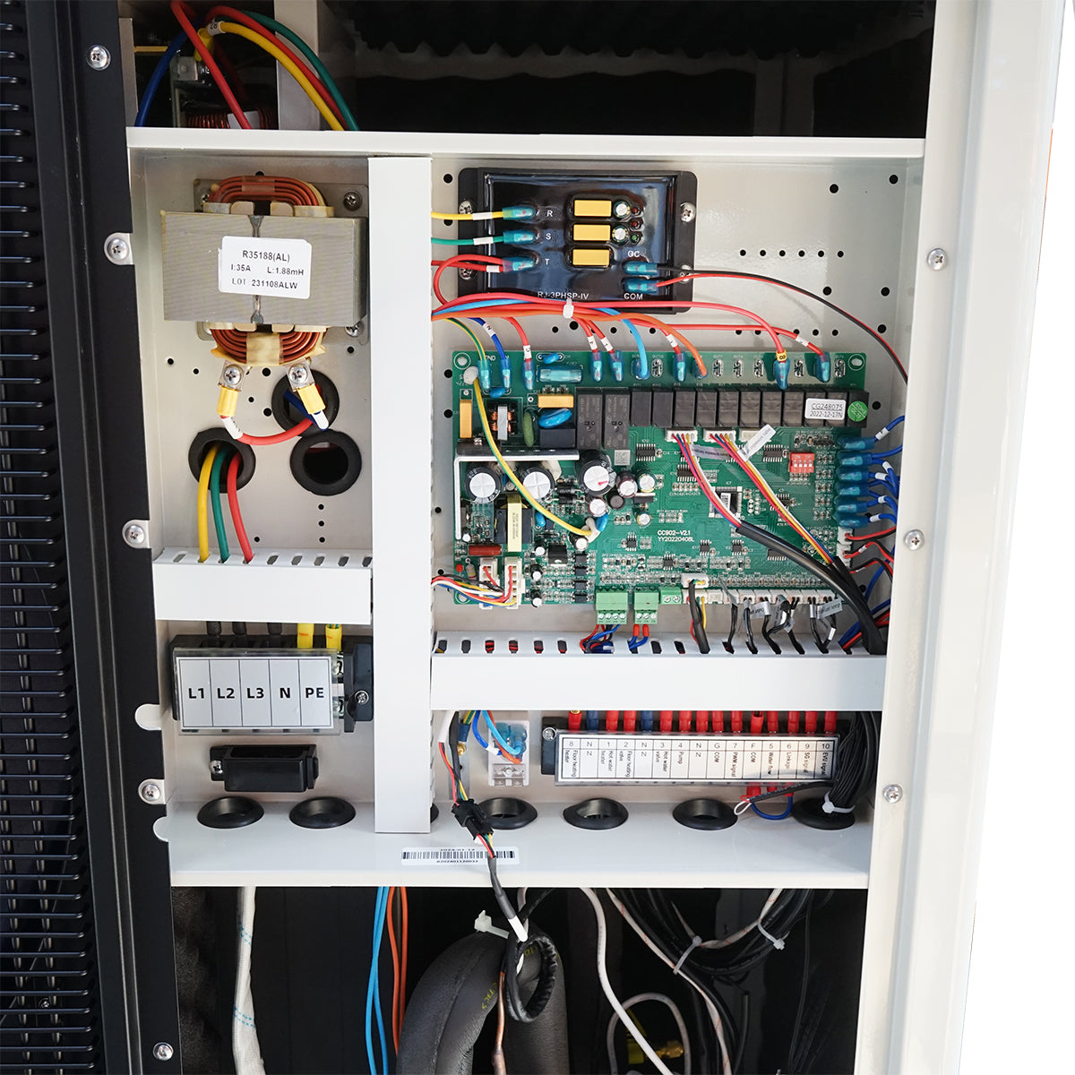 Monoblock air-water heat pump 28KW, 380V, installation kit included SPRSUN