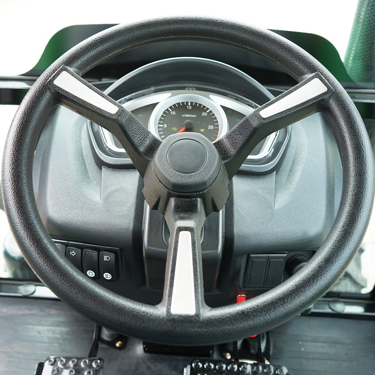50HP Hanwo E2 cabin tractor, Xinchai II engine with wheels 8.3-20/12.4-28 Konig Traktoren 504