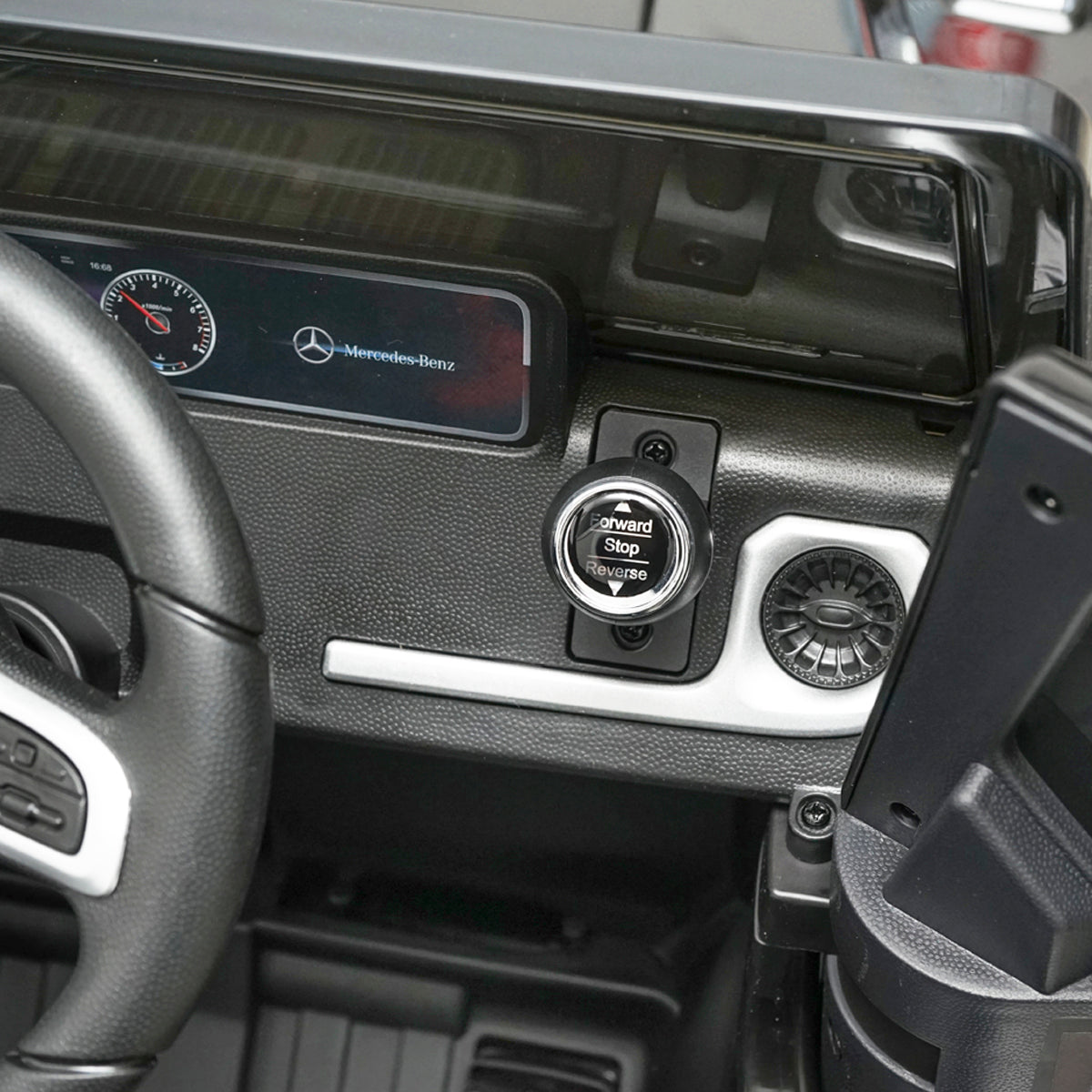 Electric car with 6V/7Ah battery and remote control for kids Mercedes G500 JJ2077 black