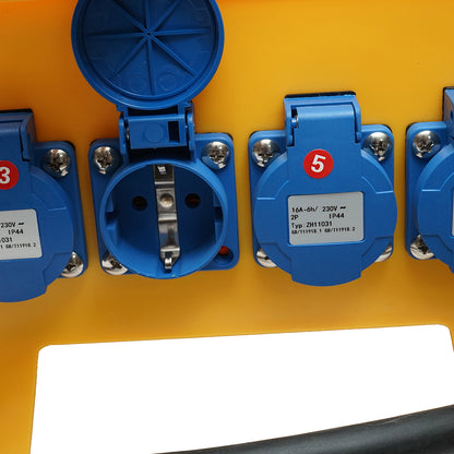 Group prize panel for portable site organization 2x415V/16A, 6x230V/16A, 300x230x287mm IP44/54 SUNTREE
