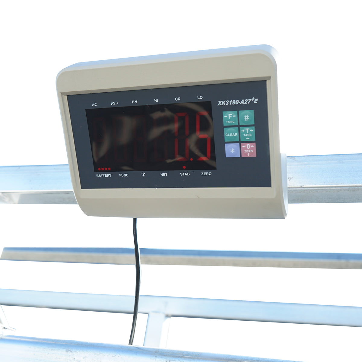Contention stand, immobilization device for cattle with scale