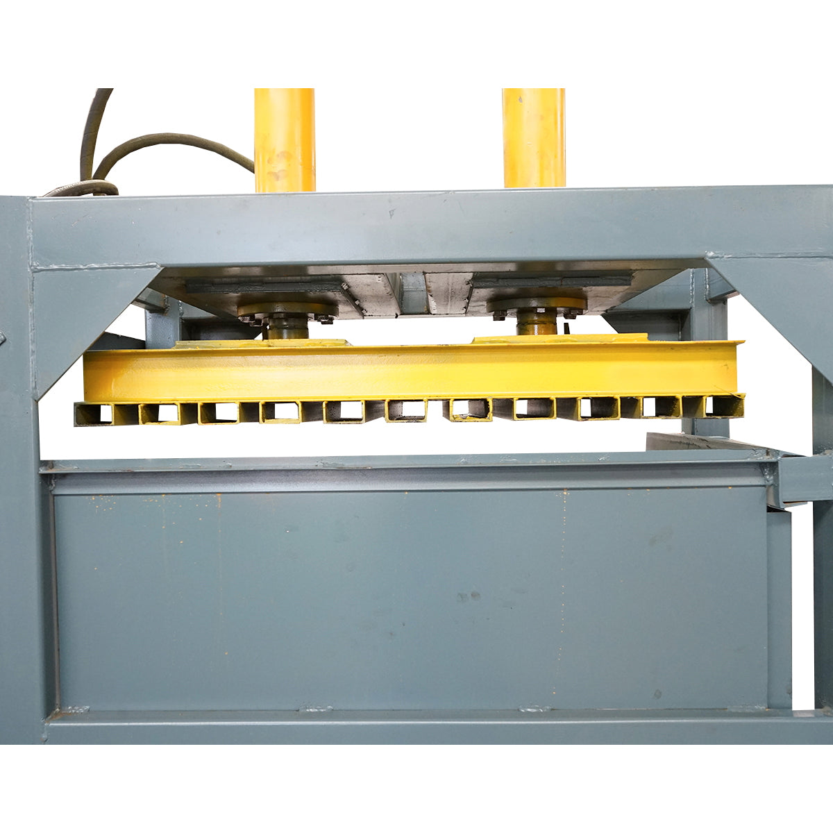 Cardboard press 11kW, capacity 130-150Kg, piston length 900mm