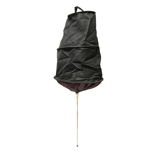 Bag with rope for catching a swarm of bees