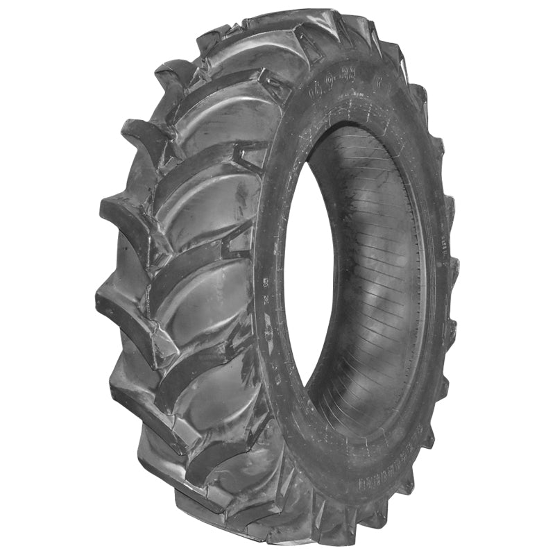 Agricultural tire with tread 16.9/38 10PR R1 QH611