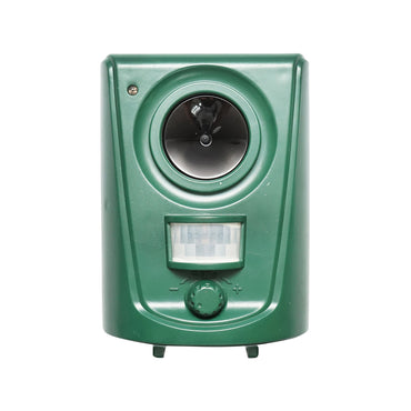 Ultrasonic device with motion sensor to scare away dogs, cats, and foxes Baisan