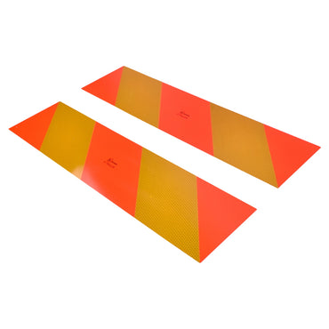 Set striped reflective table for tractor head