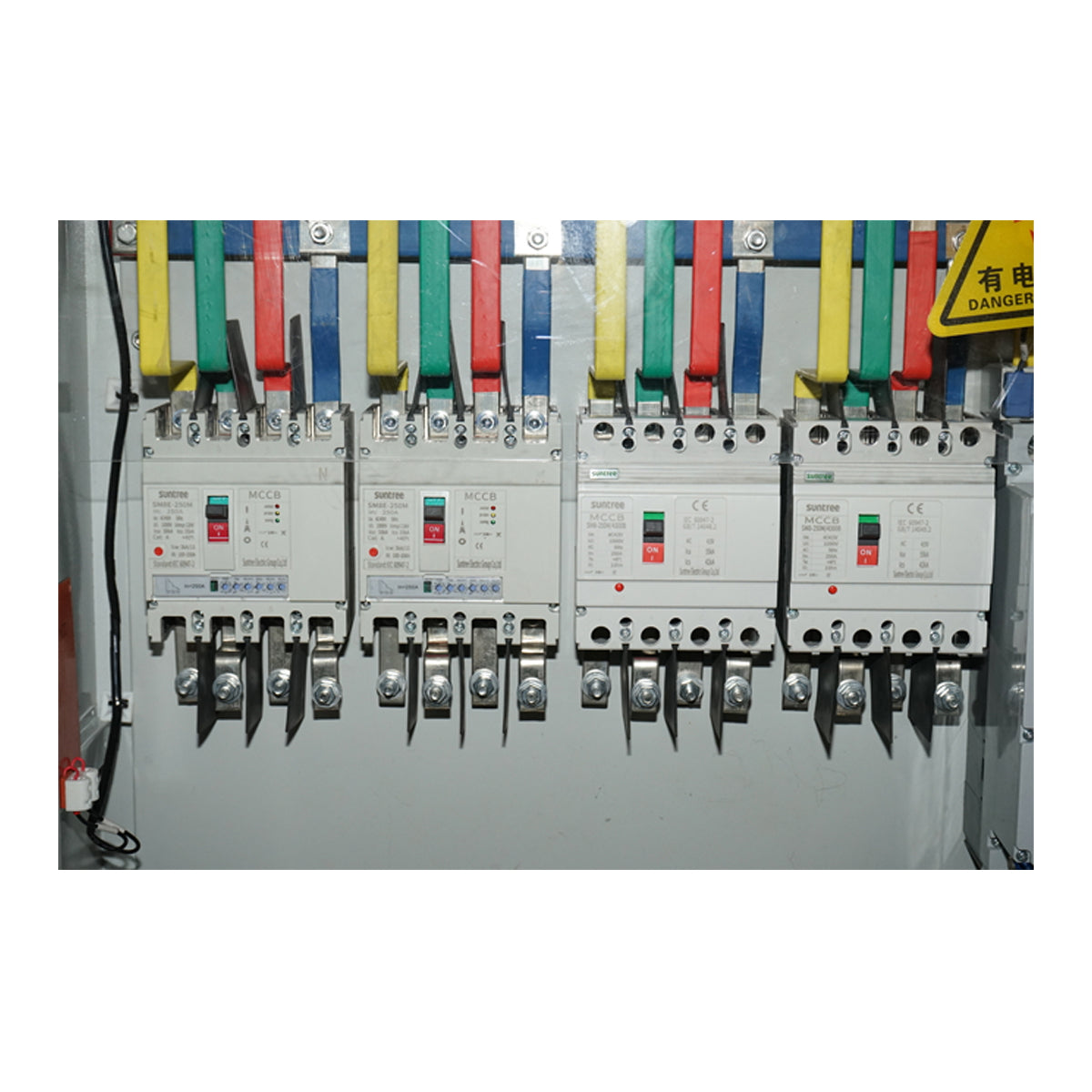 Distribution box for photovoltaic solar system 200KW, IP54, 400A, with anti-islanding relay