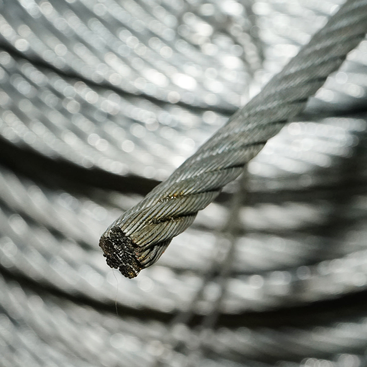 Steel winch cable 6x25 with a 11mm diameter metal core, 80m/roll