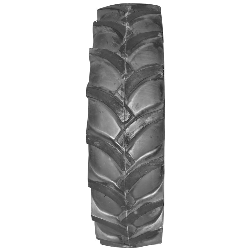Agricultural tire with tread 16.9/38 10PR R1 QH611