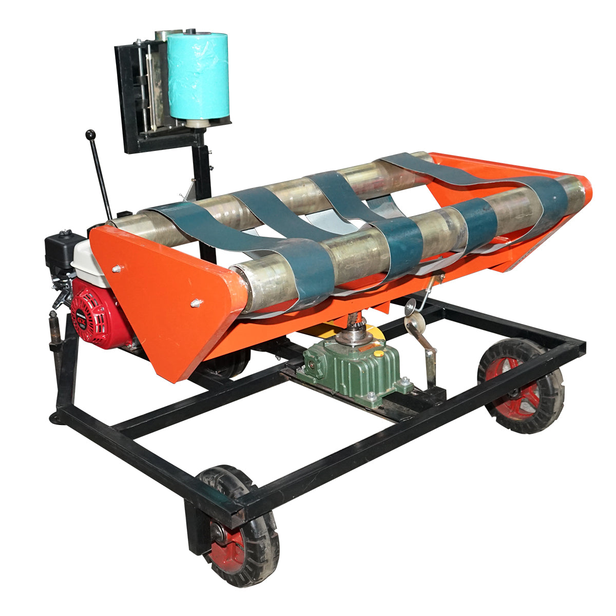 Baler machine with a 500/610x700mm wrap, equipped with a HONDA GX160 gasoline engine 4.8HP, pull start.