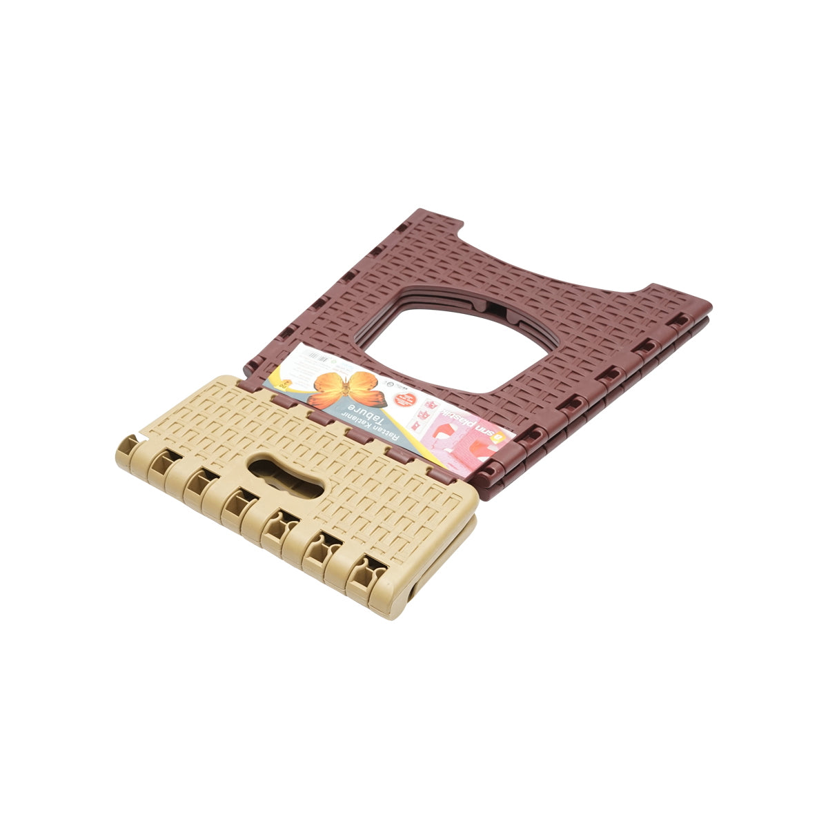 Cream-brown folding plastic chair 286 x 325 x H360mm.