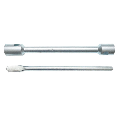 30x32 socket wrench with lever