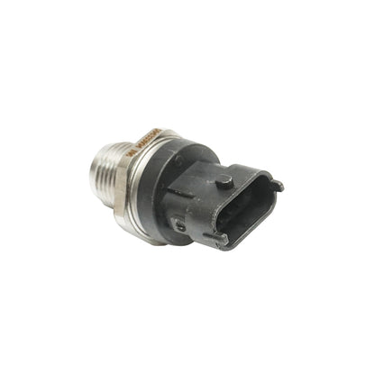 Fuel pressure sensor for Case IH, New Holland, Massey Ferguson, Fendt OEM codes 837079434, 837079599, V837079434, V837079599, 2854542, 504333094, 5522231414