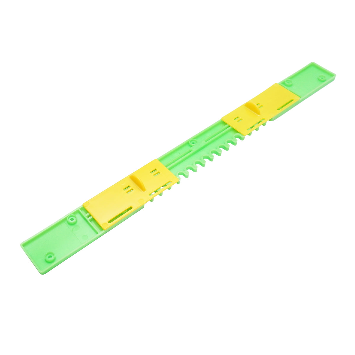 Thanks to the plastic 450mm guillotine hive frame
