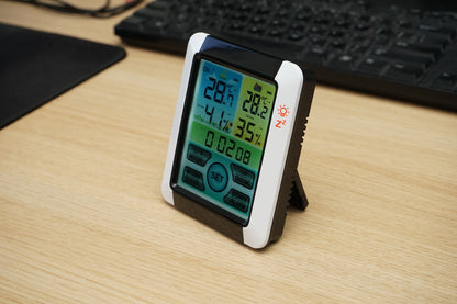Wireless indoor and outdoor digital thermometer and hygrometer