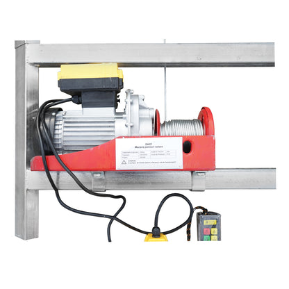 Electric lift with mobile cart and remote control for raising photovoltaic solar panels up to 19m