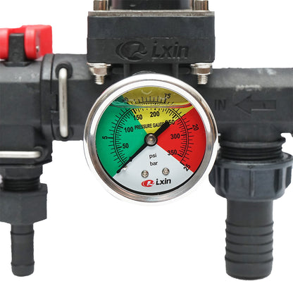 Distributor with 4 outlets and glycerin manometer for herbicide sprayer.