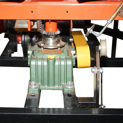 Baler machine with a 500/610x700mm wrap, powered by a HONDA GX160 gasoline engine 4.8HP, pull start.