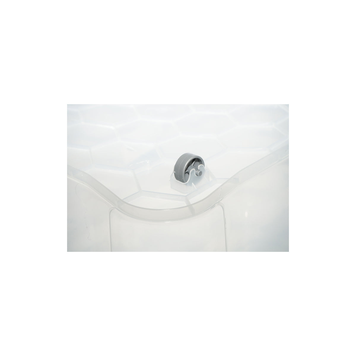 80L storage box with lid and wheels made of transparent plastic 478x750x370mm