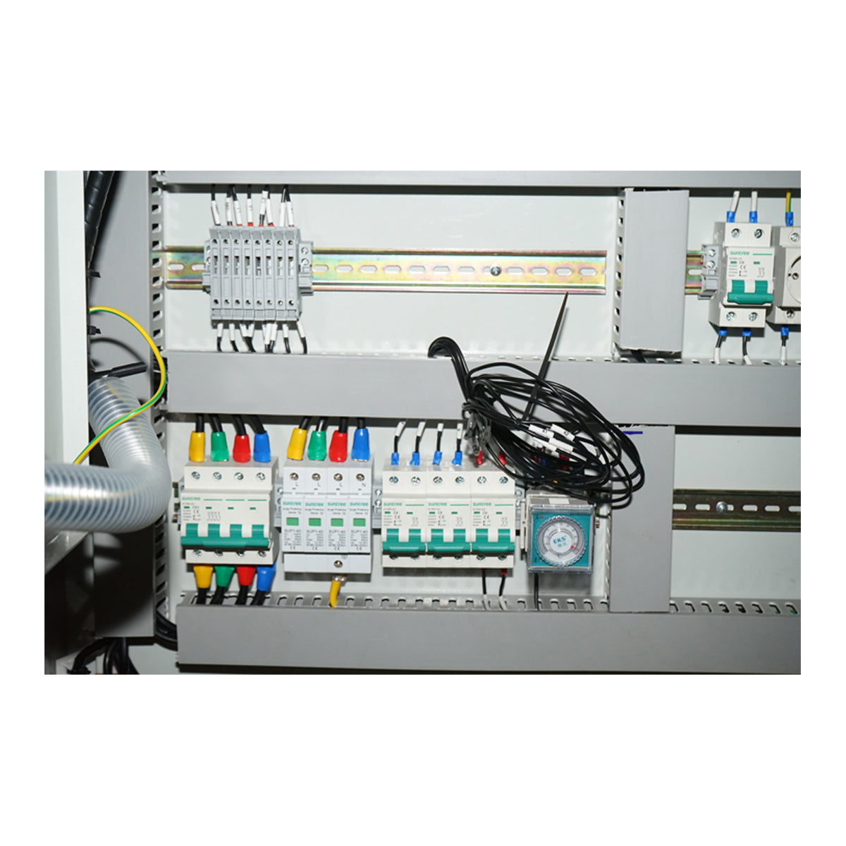 Distribution box for photovoltaic solar system 200KW, IP54, 400A, with anti-islanding relay
