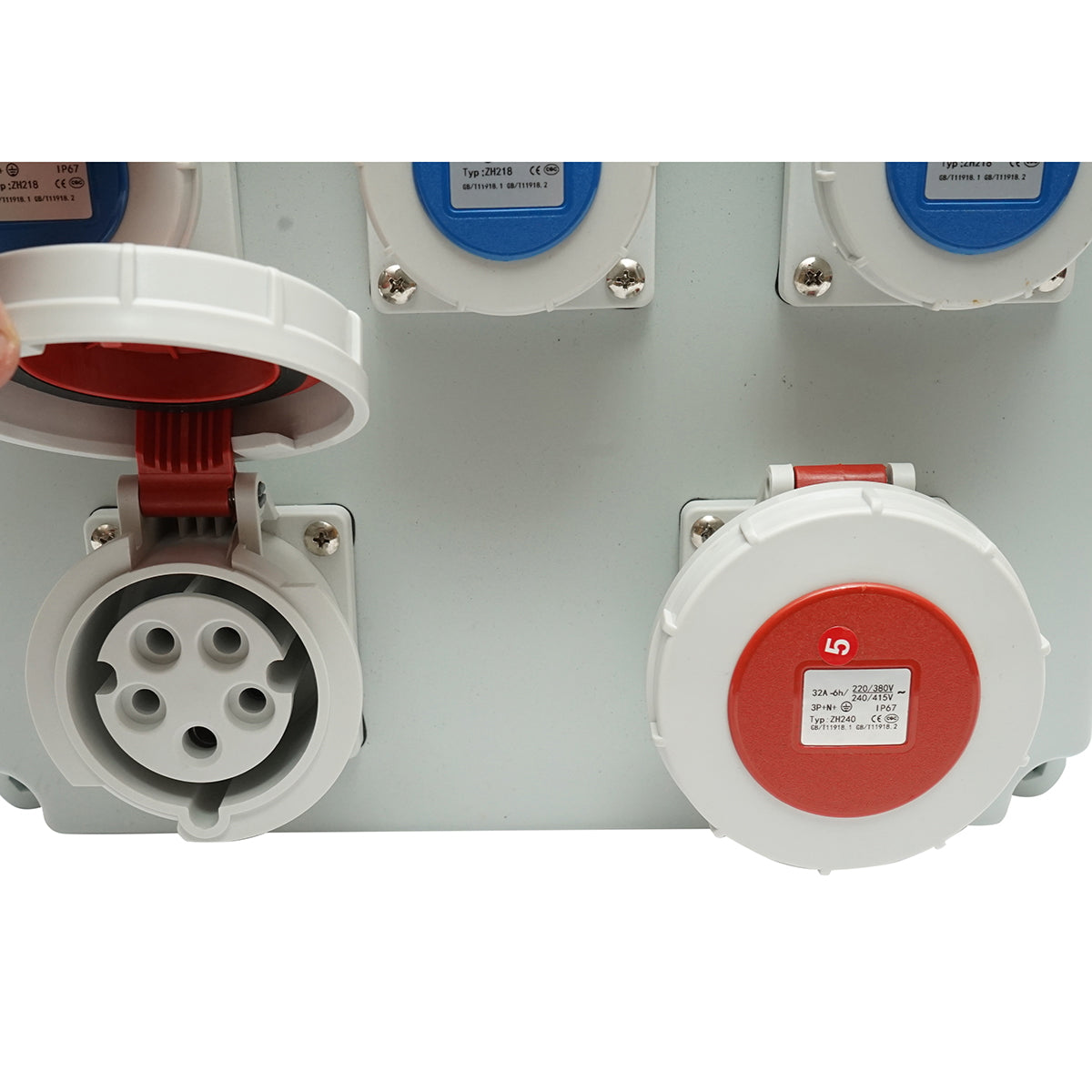 Group socket panel organization for site 2x415V/32A, 3x250V/16A, 18 modules 540x360x180mm IP67 SUNTREE