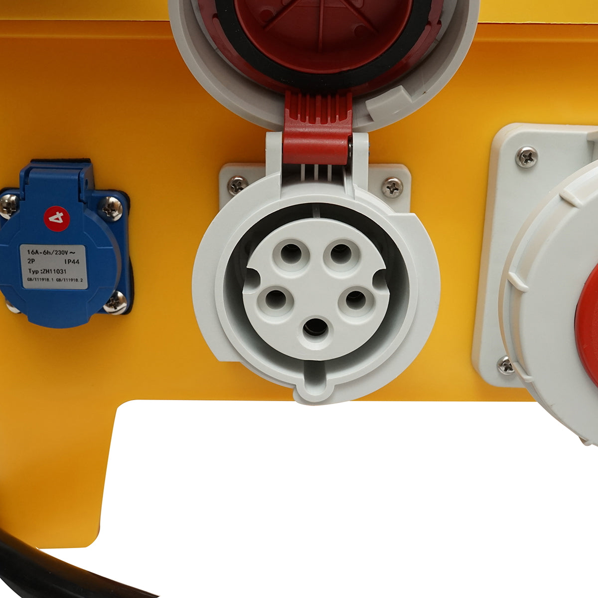 Group distribution board for portable site organization 2x415V/16A, 4x230V/16A, 1x415V/32A, 1x415V/63A, 370x340x330mm IP44/67 SUNTREE