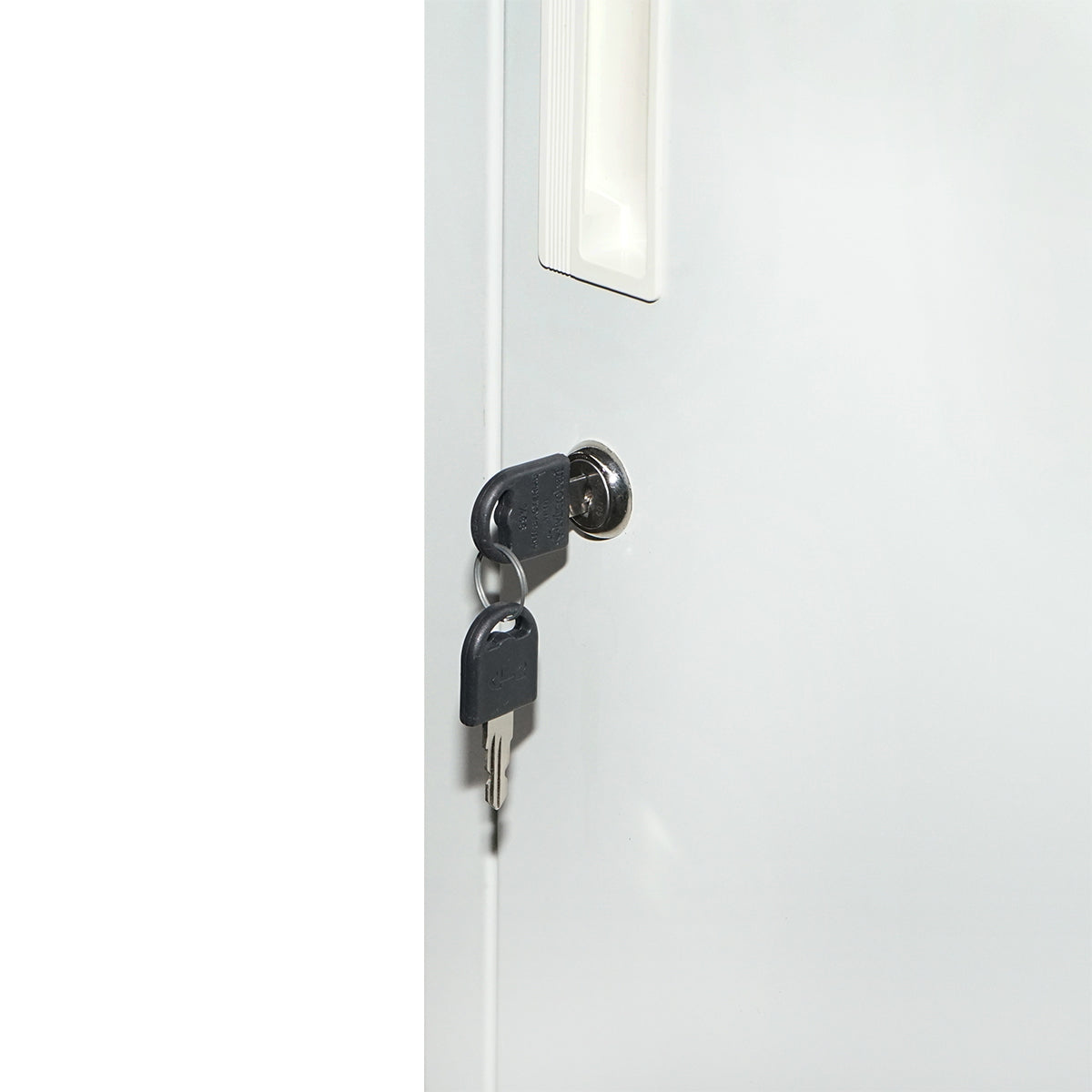 Locker, metal wardrobe with one door and key 1700x300x450mm Breckner Germany