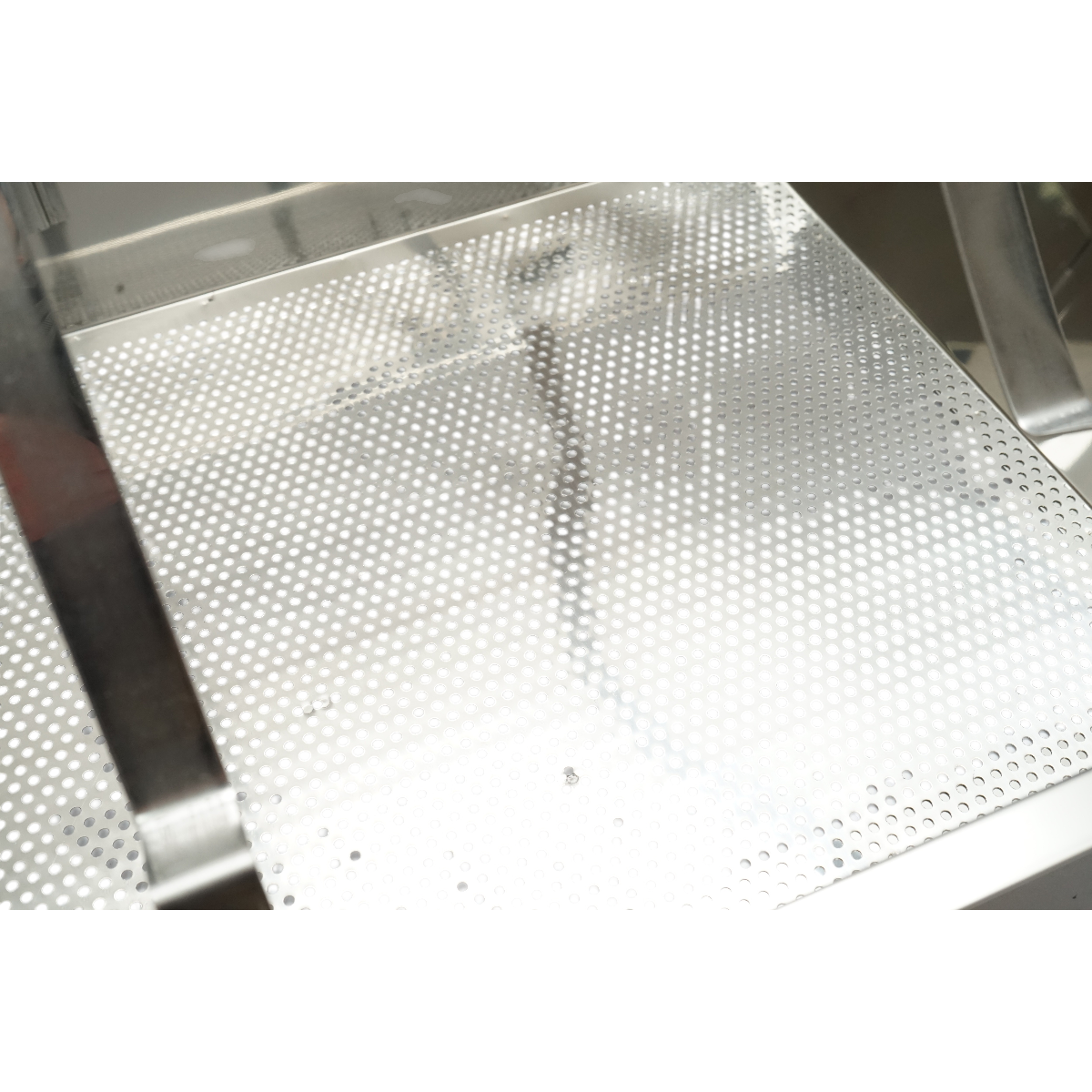 The draining tray with stainless steel sieve 520x415x110mm