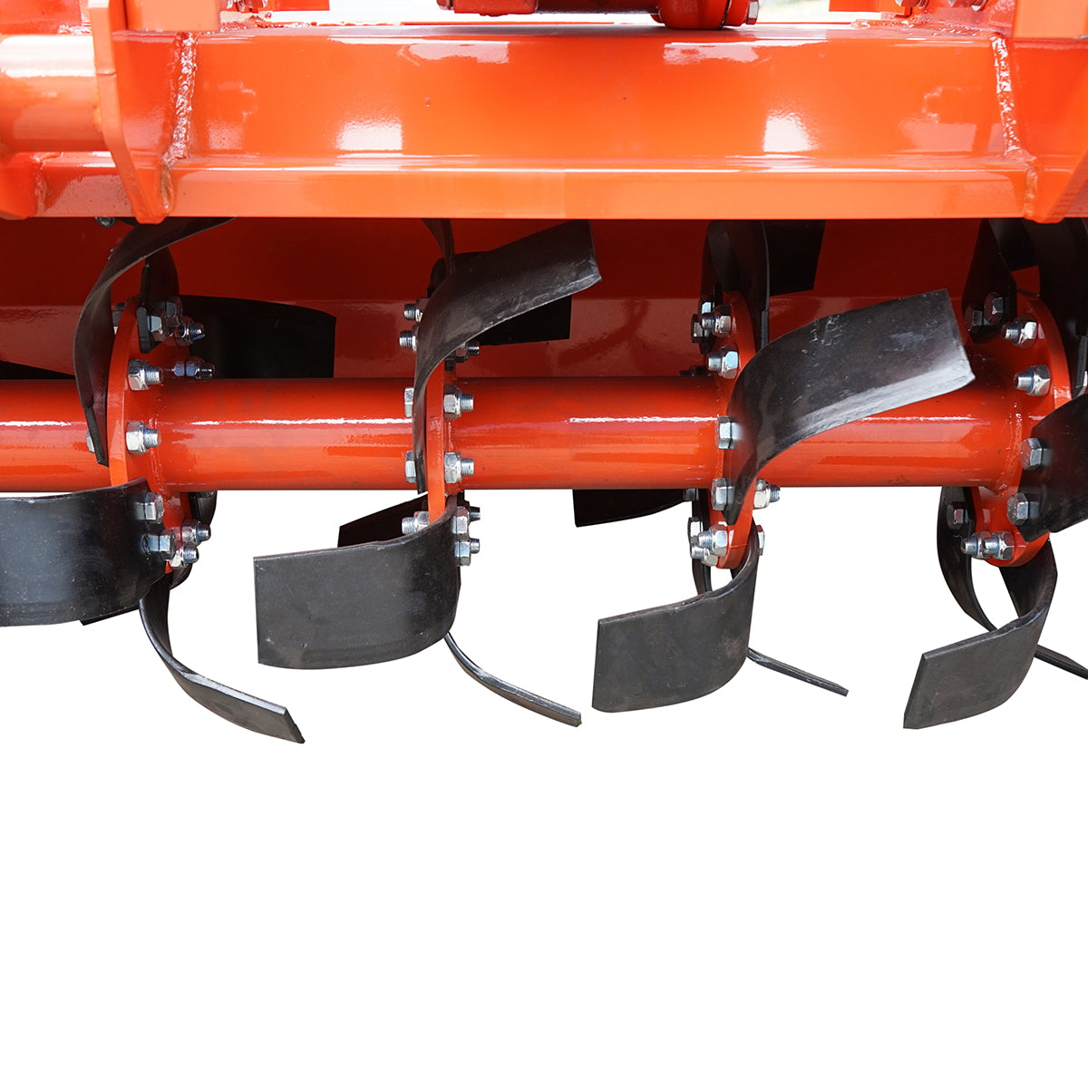 Agricultural tiller with a working width of 240 cm, 60 blades, three-point hitch, including a clutch drive shaft Baisan.