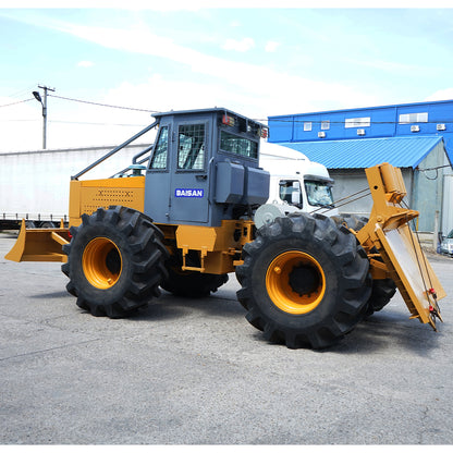 Forest tractor with a 6-cylinder engine, 100 hp, 23.1/26 tires, Baisan
