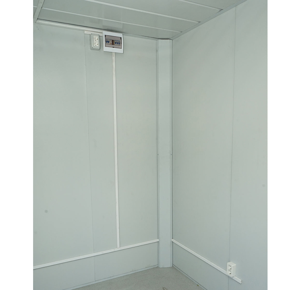 Container house type 600x300x290cm with 2 windows, simple door and electrical installation